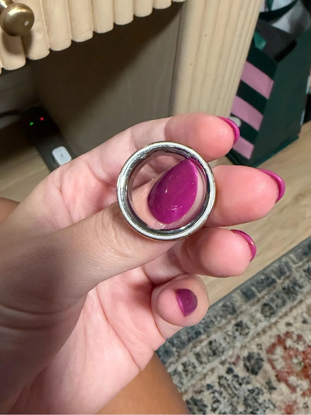 Oura ring 4 size 8 & charger